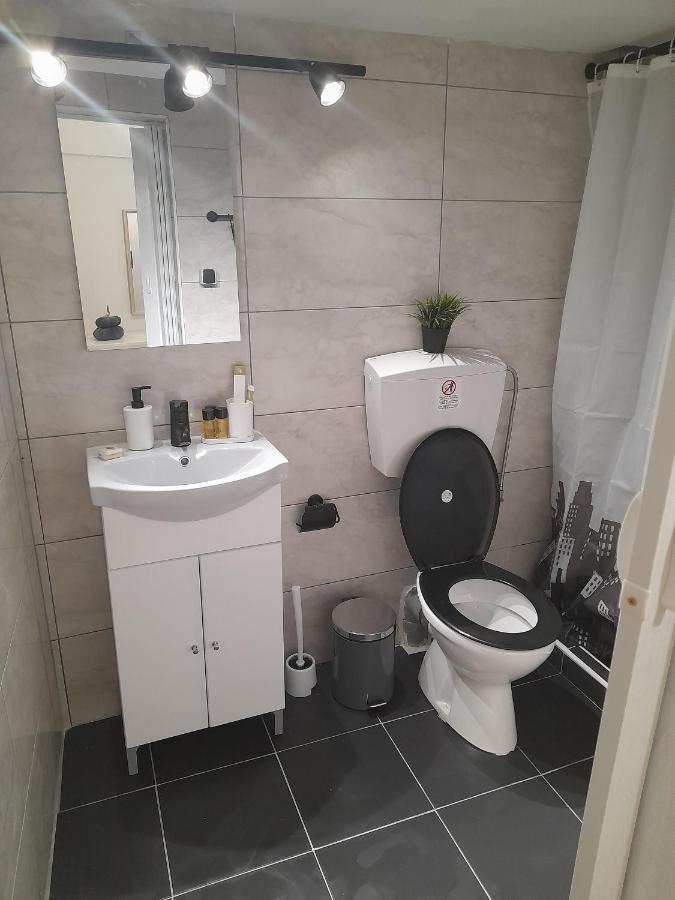 Cocomelo Apts 2 *