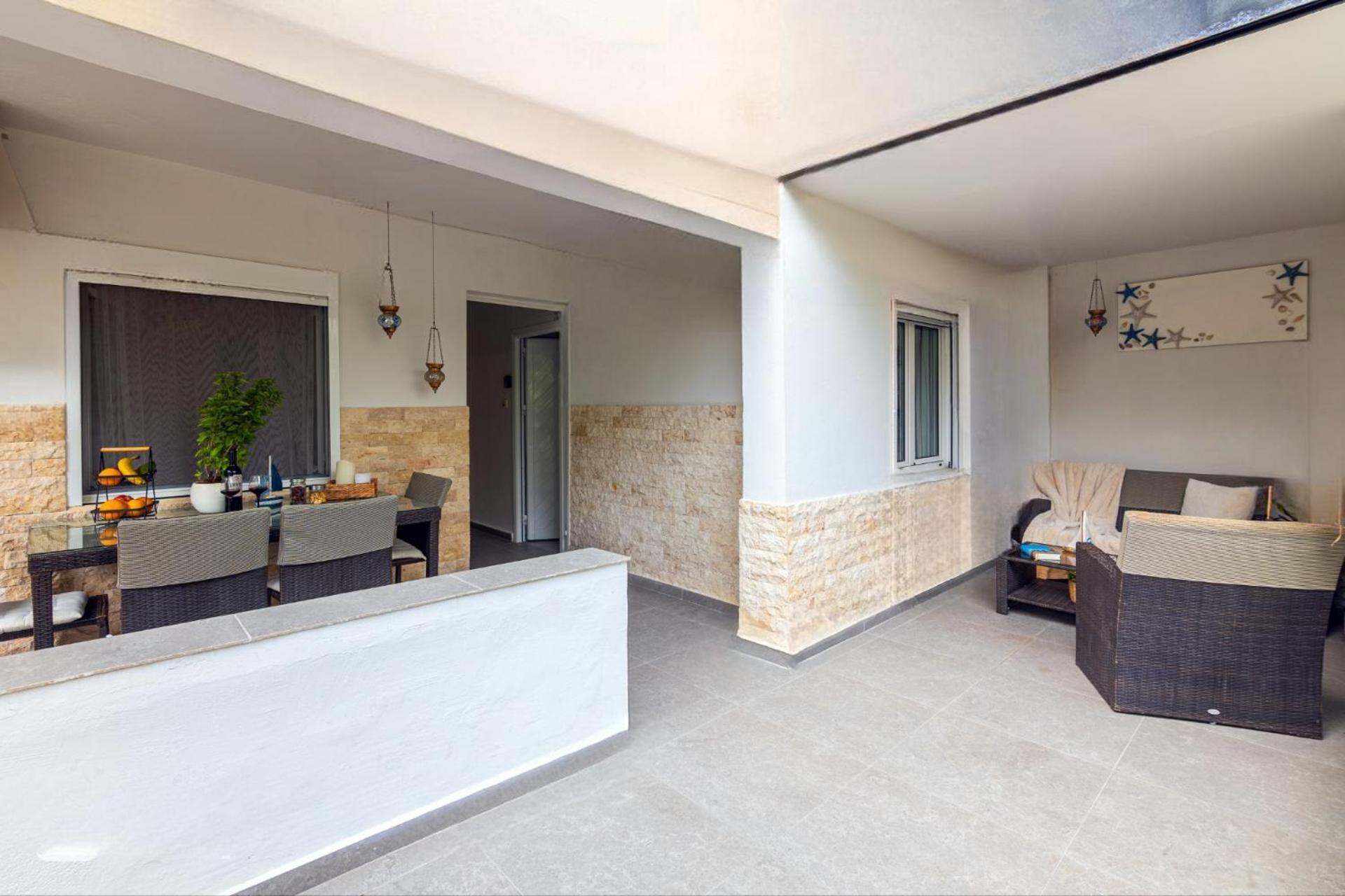 Cocomelo Apts 2